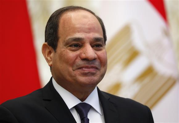الرئيس السيسي يؤدي صلاة عيد الأضحى ويشهد شعائر الأضاحي بالعاصمة الإدارية الجديدة