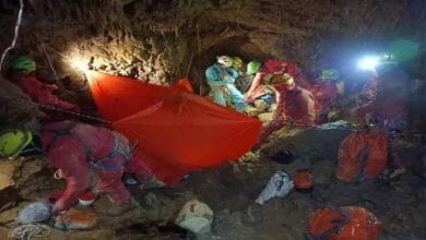 إنقاذ مستكشف كهوف علق على عمق 120 متراً بإيطاليا