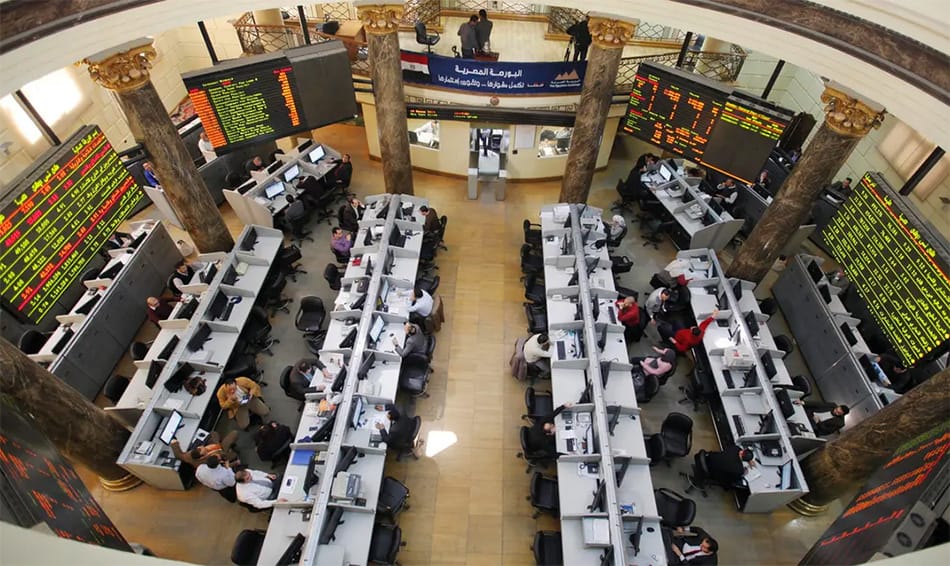 البورصة المصرية تواصل مكاسبها رغم مقترح خفض التصنيف
