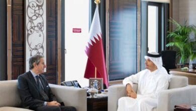 جروسي ورئيس وزراء قطر يبحثان تطورات المفاوضات بشأن البرنامج النووي الإيراني