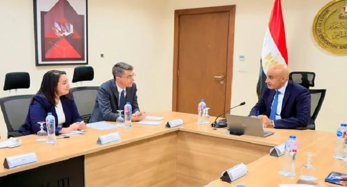 وزير التعليم يبحث مع وفد البنك الدولي تعزيز التعاون وتطوير المنظومة التعليمية