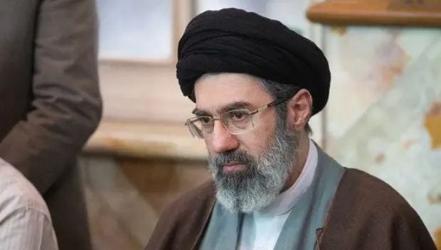 وزير داخلية باكستان يحمل رسالة مهمة للمرشد الإيراني
