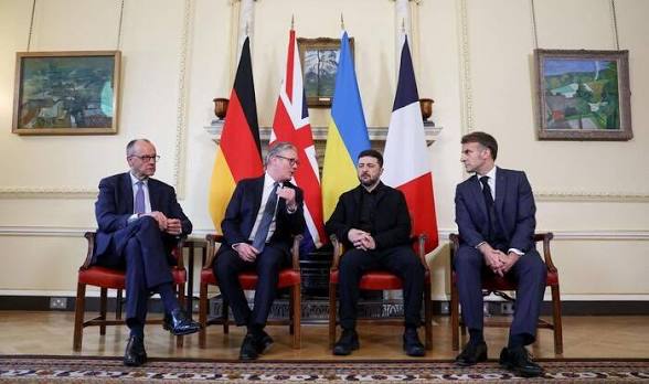 ستارمر يستضيف قادة فرنسا وألمانيا لبحث الدعم المستمر لأوكرانيا