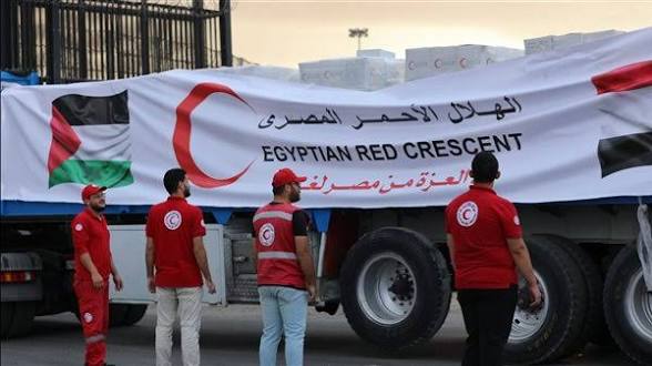 الهلال الأحمر المصري يستقبل الدفعة 48 من المصابين الفلسطينيين
