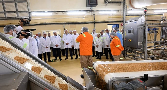 رئيس الوزراء يفتتح خط إنتاج جديد لـ “نستله” ويؤكد تنامي السوق المصرية للاستثمارات العالمية