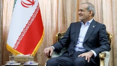 الرئيس الإيراني: بلادنا منخرطة في المفاوضات ولن تترك ساحة المعركة
