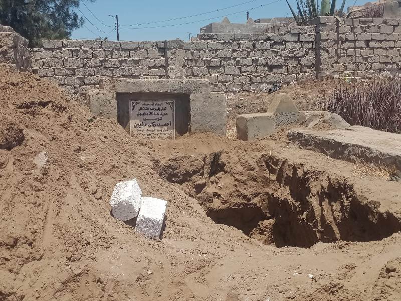 انتهاء الاستعدادات لاستقبال جثمان الفنان عبد العزيز مخيون في مسقط رأسه بالبحيرة