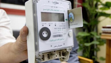 محافظ قنا يعلن بدء استبدال العدادات الكودية بأخرى دائمة للمصالحين