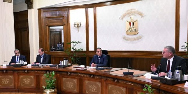 رئيس الوزراء يتابع تدبير الاعتمادات المالية لتوفير المنتجات البترولية