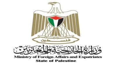 الخارجية الفلسطينية تدين حرق مسجدين شمال رام الله وتصفه بالجريمة الإرهابية