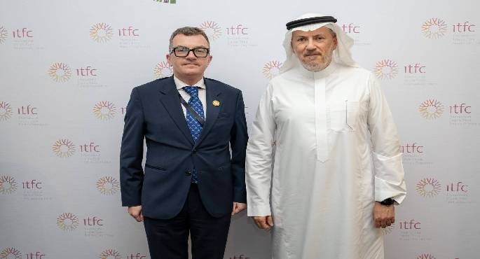 وزير التخطيط يبحث مع الرئيس التنفيذي للمؤسسة الدولية الإسلامية لتمويل التجارة ملفات الشراكة الاستراتيجية