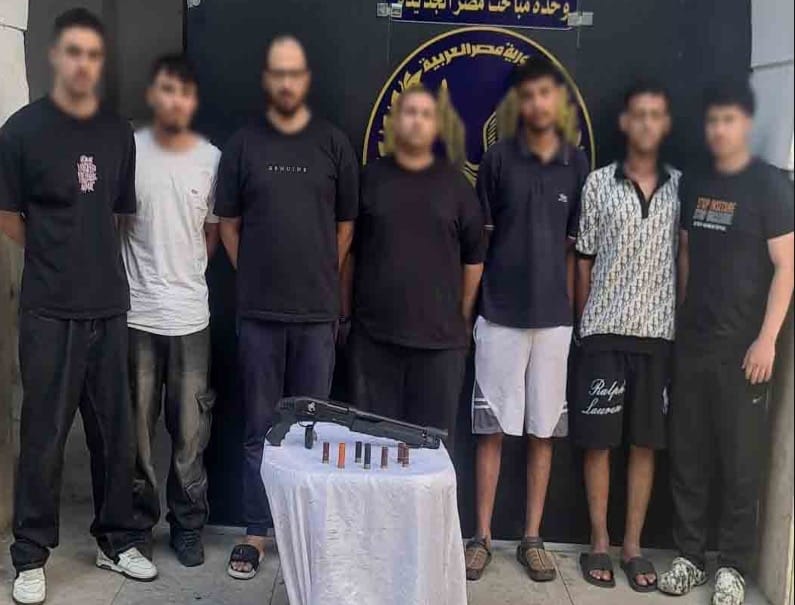 مشاجرة بالزيتون بسبب خلاف على صداقة فتاة تسفر عن إصابة مارة بطلقة خرطوش