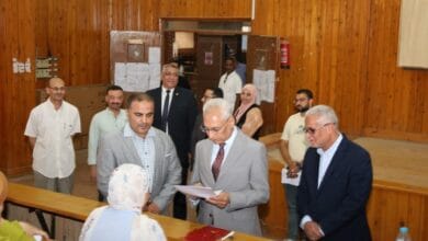 رئيس جامعة المنيا يتابع امتحانات التربية الفنية ويؤكد الانتهاء من التصحيح خلال 48 ساعة