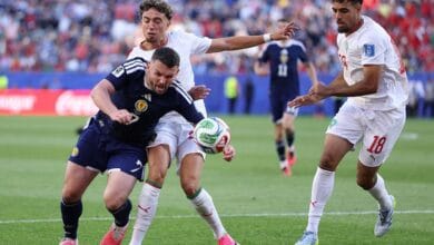 حكم مباراة أسكتلندا والمغرب يكشف سبب عدم احتساب ركلة جزاء لماكجين