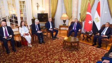 وزير الخارجية يلتقي نظيره التركي على هامش اجتماع إقليمي بالقاهرة