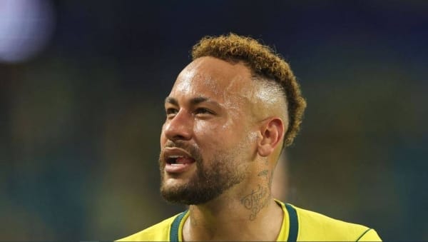 نيمار: ذرفت دموع الفرح عند عودتي لتمثيل البرازيل