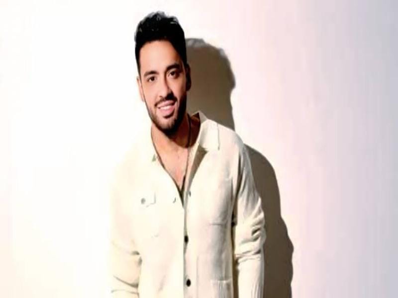 رامي جمال يشوق جمهوره لأول أغاني ألبومه الجديد بدويتو مفاجأة