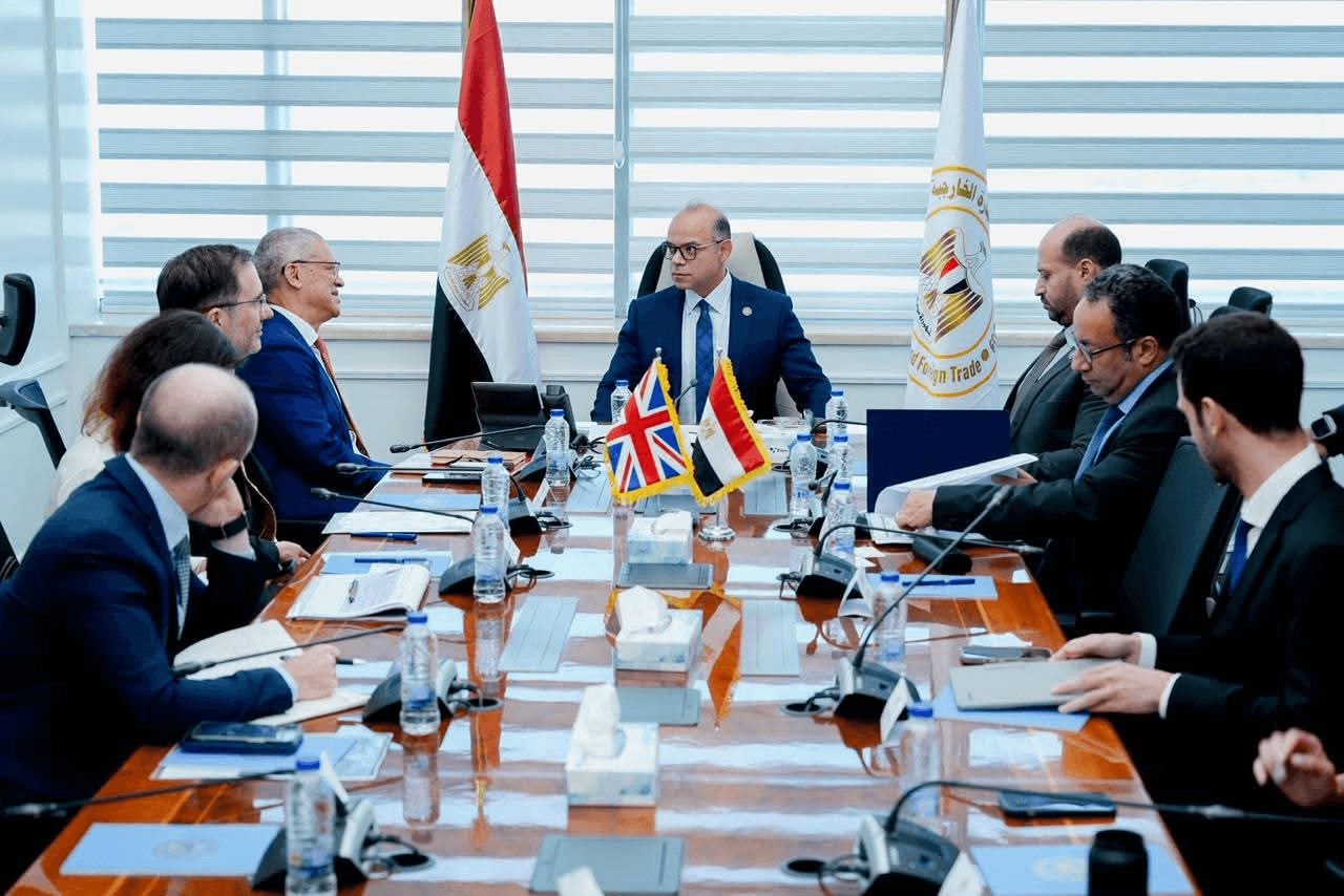 اجتماع بين وزير الاستثمار المصري والرئيس التنفيذي لمؤسسة الاستثمار البريطانية