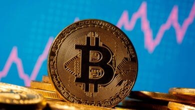 البيتكوين تتجاوز 61 ألف دولار وسط ارتفاع العملات الرقمية