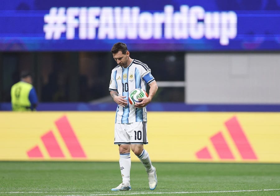 ميسي: واجهنا منافساً شرساً في كأس العالم.. والأرجنتين أثبتت شخصيتها