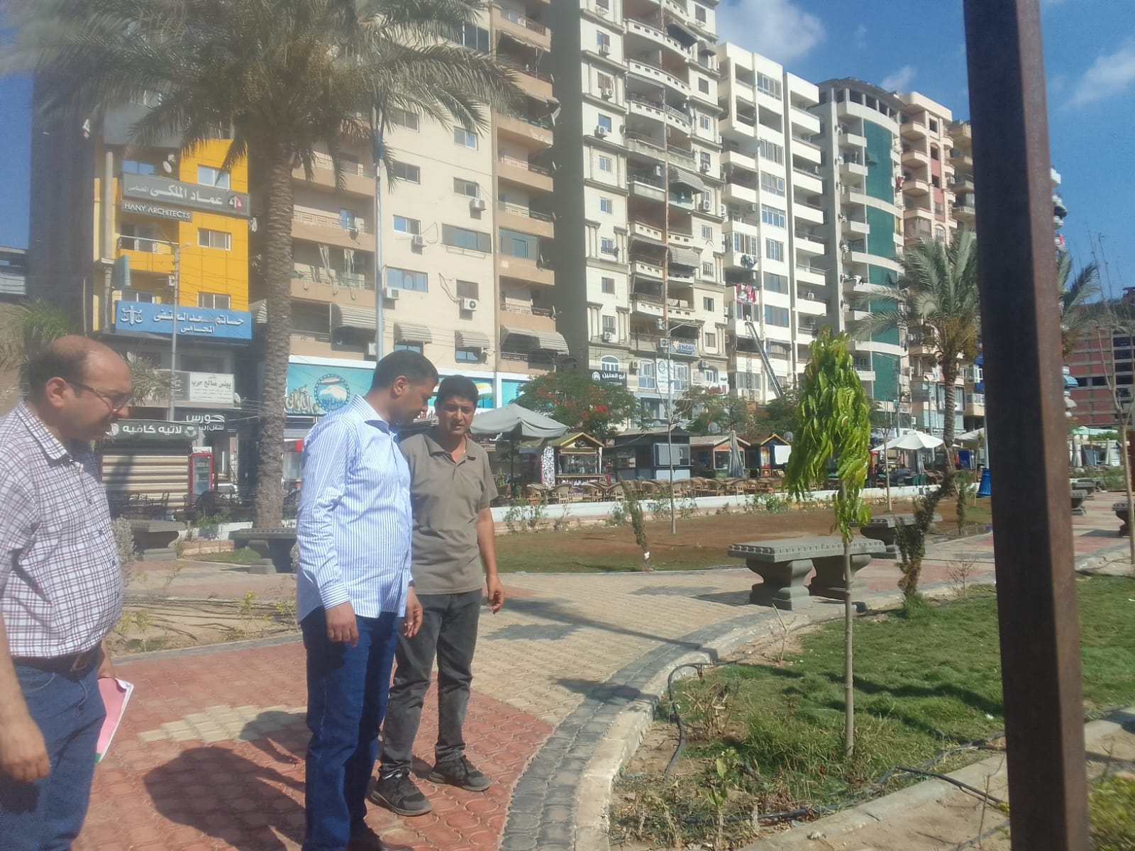 نائب محافظ الدقهلية يتفقد أعمال تطوير الحدائق وإصلاح خط مياه بالمنصورة