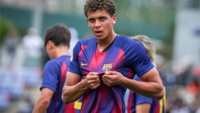 25 لاعبًا في أول تدريبات برشلونة بمشاركة حمزة عبد الكريم