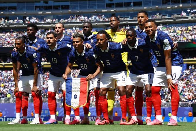 فرنسا تعلن تشكيلها لمواجهة إسبانيا في نصف نهائي كأس العالم