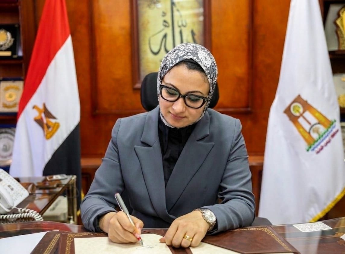 محافظ الوادي الجديد تتفقد مشروعات استثمار زراعي بسوهاج